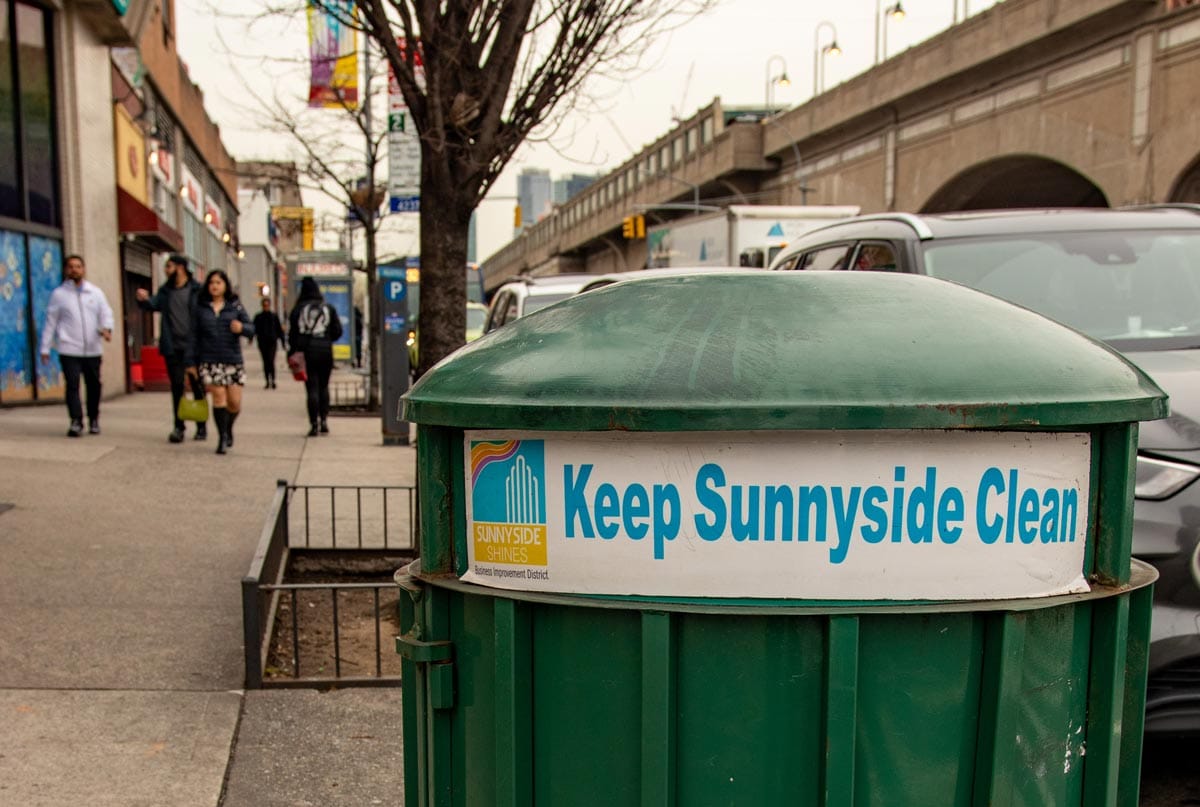 Sunnyside Trash Can